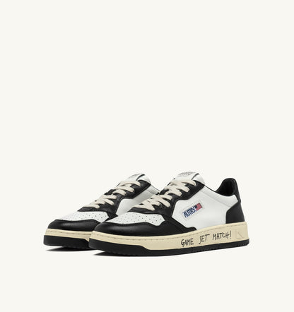 Man MEDALIST LOW SNEAKERS IN WHITE AND BLACK LEATHER WITH LETTERING