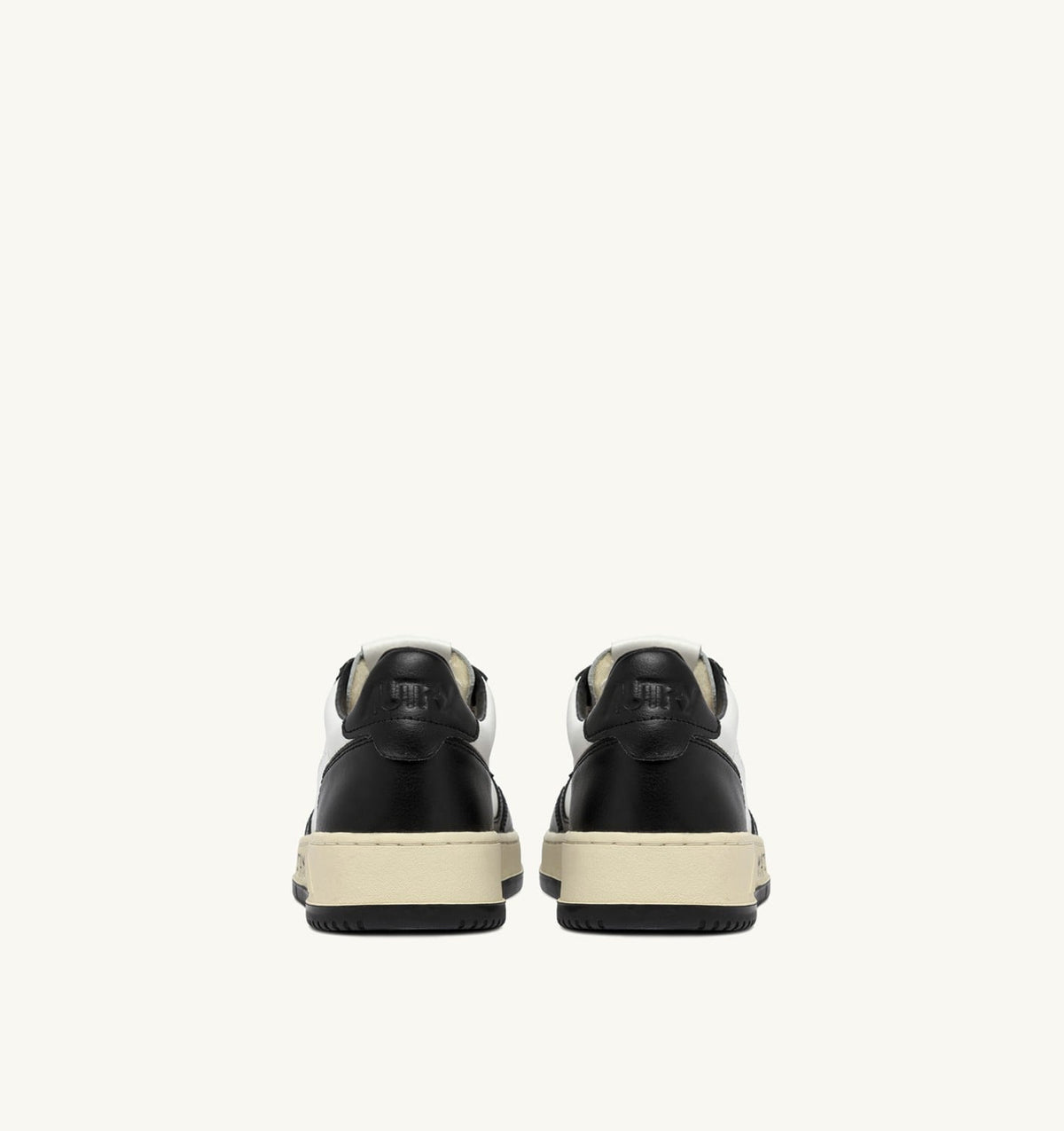Man MEDALIST LOW SNEAKERS IN WHITE AND BLACK LEATHER WITH LETTERING