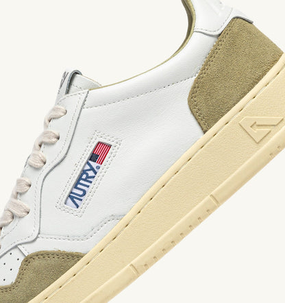 Man MEDALIST LOW SNEAKERS IN WHITE LEATHER AND GRAY GREEN SUEDE