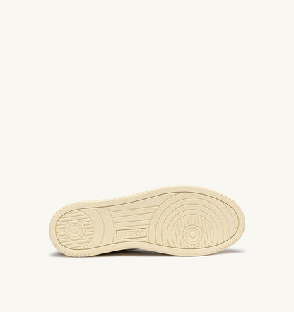 Man MEDALIST LOW SNEAKERS IN WHITE LEATHER AND TOBACCO SUEDE