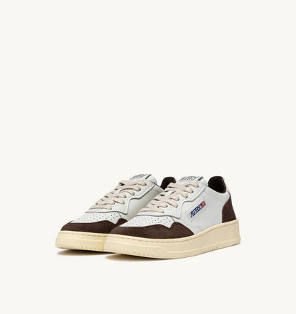 Man MEDALIST LOW SNEAKERS IN WHITE LEATHER AND MAHOGANY SUEDE