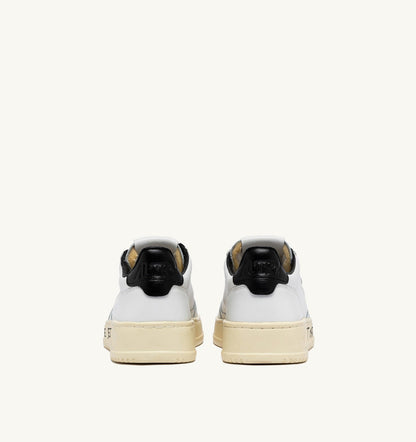Man MEDALIST LOW SNEAKERS IN WHITE AND BLACK LEATHER WITH LETTERING