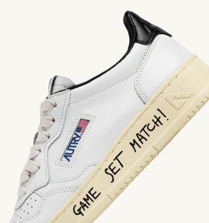 Man MEDALIST LOW SNEAKERS IN WHITE AND BLACK LEATHER WITH LETTERING