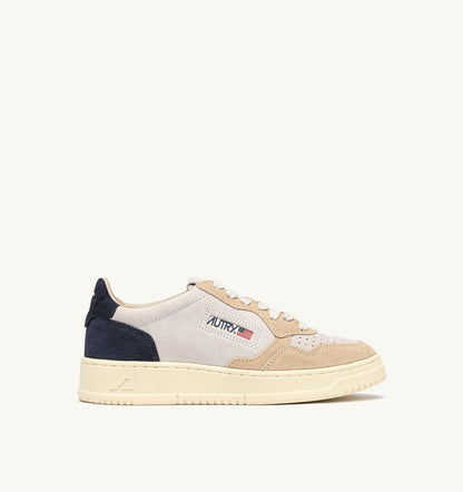 Man MEDALIST LOW TRICOLOR SNEAKERS IN SUEDE COLOR WHITE SAND AND BLUE SPACE