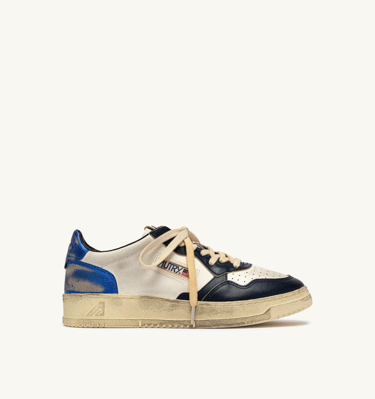 Man MEDALIST LOW SUPER VINTAGE SNEAKERS IN WHITE, SPACE BLUE AND BLUE LEATHER