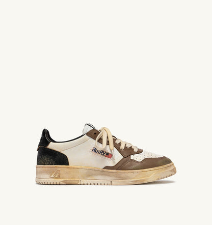 Man MEDALIST LOW SUPER VINTAGE SNEAKERS IN WHITE, BLACK AND MALT LEATHER