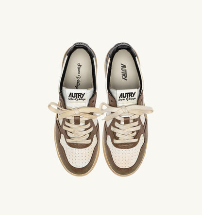 Man MEDALIST LOW SUPER VINTAGE SNEAKERS IN WHITE, BLACK AND MALT LEATHER