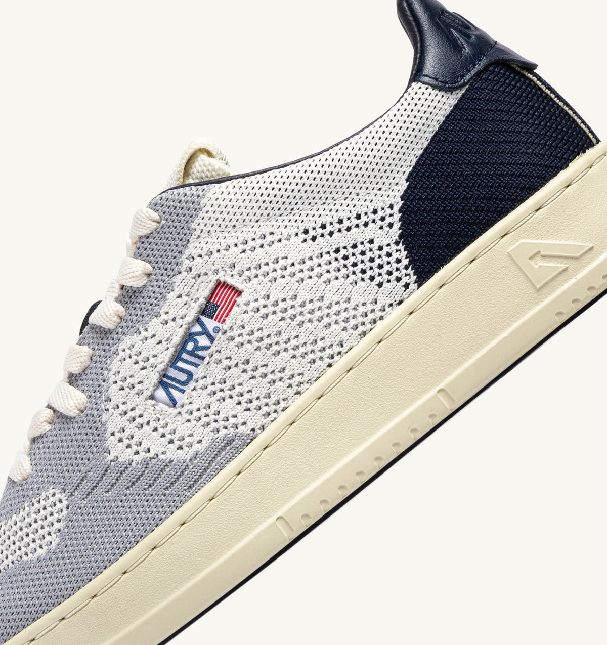 Man MEDALIST EASEKNIT LOW SNEAKERS IN IVORY WHITE SPACE AND LOFT KNIT