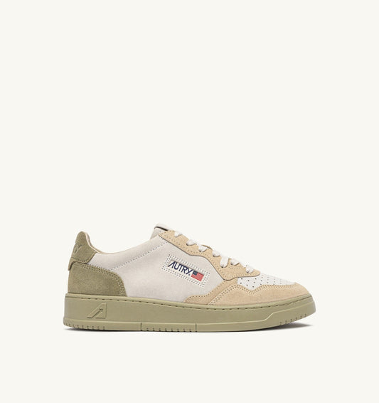 Man MEDALIST LOW TRICOLOR SNEAKERS IN SUEDE COLOR WHITE SAND AND GRAY GREEN