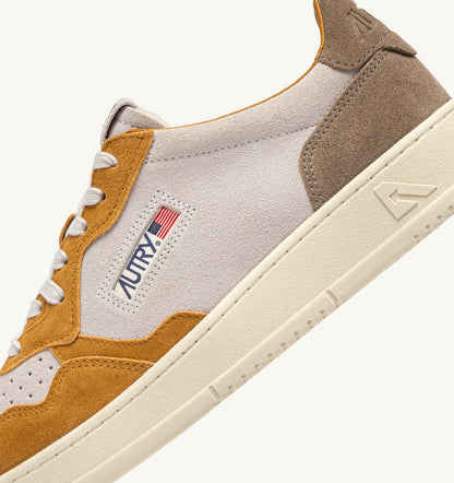 Man MEDALIST LOW TRICOLOR SNEAKERS IN SUEDE COLOR ANTELOPE WHITE AND BROWN MUSCAT