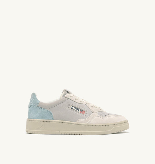 Man MEDALIST LOW TRICOLOR SNEAKERS IN SUEDE COLOR WHITE SKY AND LOFT