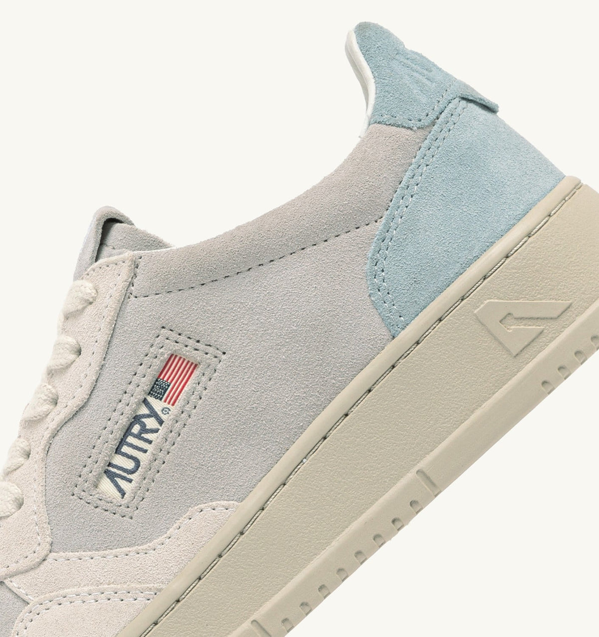 Man MEDALIST LOW TRICOLOR SNEAKERS IN SUEDE COLOR WHITE SKY AND LOFT