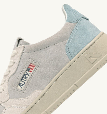 Man MEDALIST LOW TRICOLOR SNEAKERS IN SUEDE COLOR WHITE SKY AND LOFT