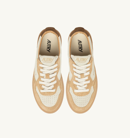 Man MEDALIST LOW TRICOLOR SNEAKERS IN SUEDE COLOR TUNDRA EGG AND PEANUT