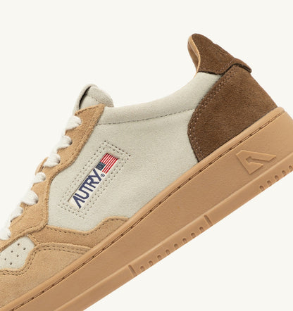 Man MEDALIST LOW TRICOLOR SNEAKERS IN SUEDE COLOR TUNDRA EGG AND PEANUT