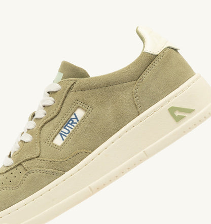 Man MEDALIST LOW SNEAKERS IN GRAY GREEN AND WHITE SUEDE