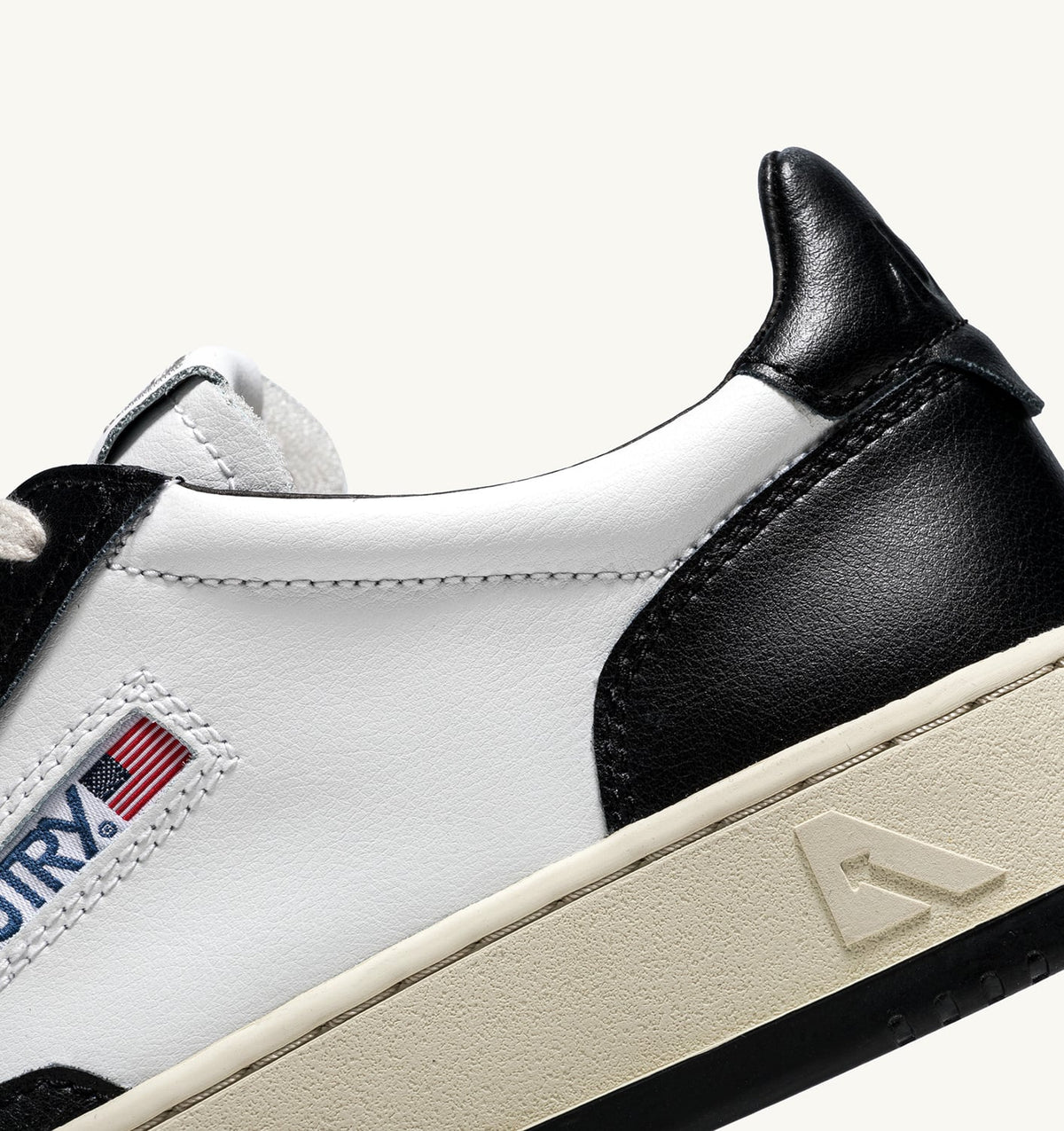 Man MEDALIST LOW BICOLOR SNEAKERS IN WHITE AND BLACK LEATHER