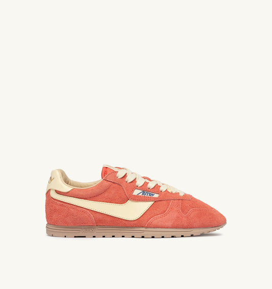 Man WINDSPIN SNEAKERS IN BLUSH AND RUTABAGA SUEDE AND LEATHER