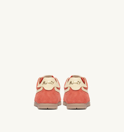 Man WINDSPIN SNEAKERS IN BLUSH AND RUTABAGA SUEDE AND LEATHER