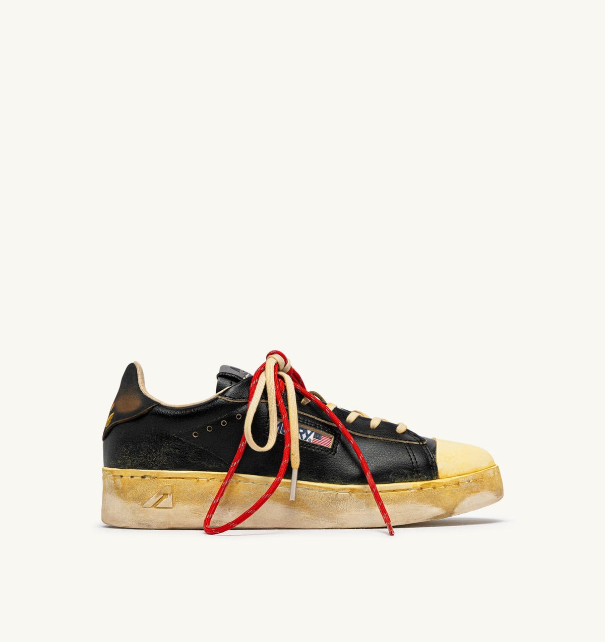 Man DALLAS LOW SUPER VINTAGE SNEAKERS IN BLACK LEATHER
