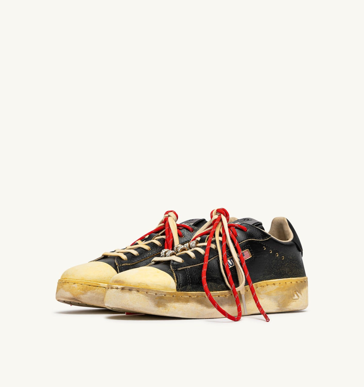 Man DALLAS LOW SUPER VINTAGE SNEAKERS IN BLACK LEATHER