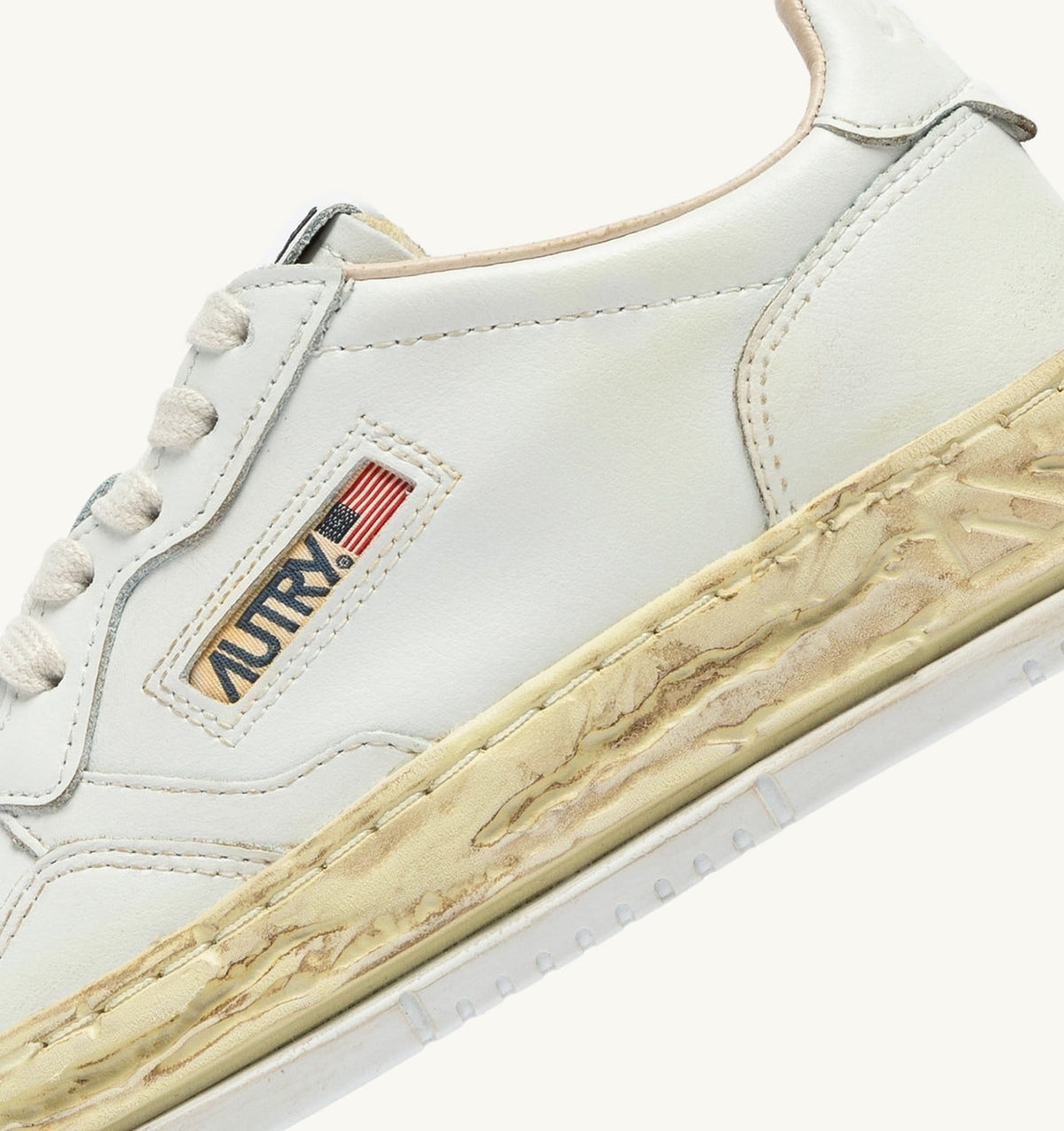 Man MEDALIST LOW SUPER VINTAGE 'Autry x Maison MIHARA YASUHIRO General Scale.' SNEAKERS IN WHITE LEATHER
