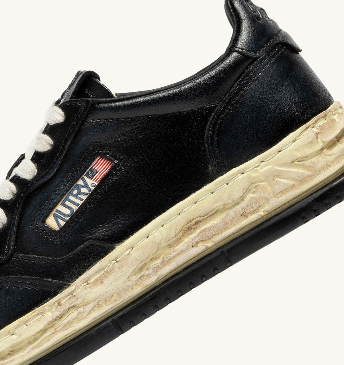 Man MEDALIST LOW SUPER VINTAGE 'Autry x Maison MIHARA YASUHIRO General Scale.' SNEAKERS IN BLACK LEATHER