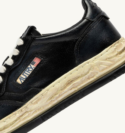 Man MEDALIST LOW SUPER VINTAGE 'Autry x Maison MIHARA YASUHIRO General Scale.' SNEAKERS IN BLACK LEATHER