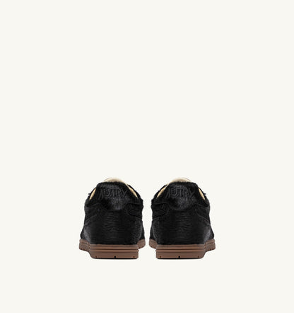 Woman WINDSPIN SNEAKERS IN BLACK PONY HAIR EFFECT