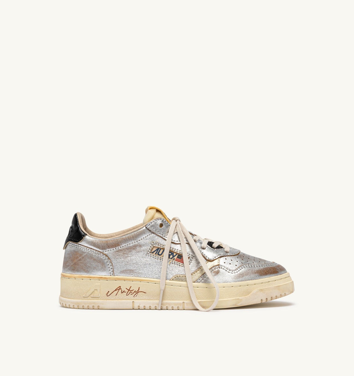 Woman MEDALIST LOW SUPER VINTAGE SNEAKERS IN SILVER, PLATINUM AND BLACK LEATHER