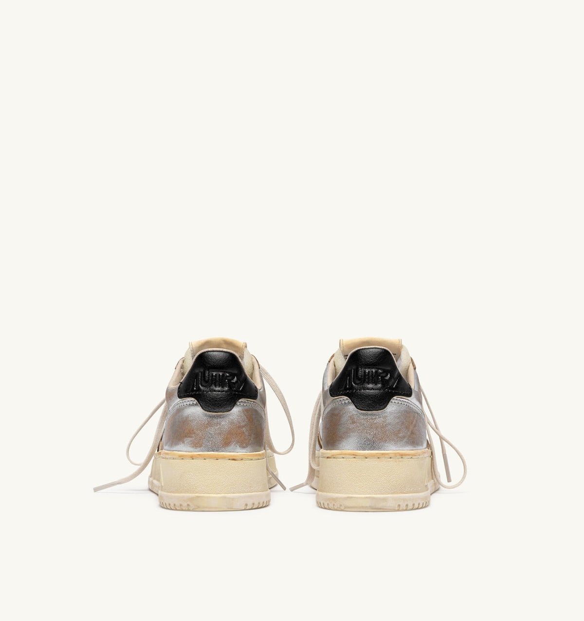 Woman MEDALIST LOW SUPER VINTAGE SNEAKERS IN SILVER, PLATINUM AND BLACK LEATHER