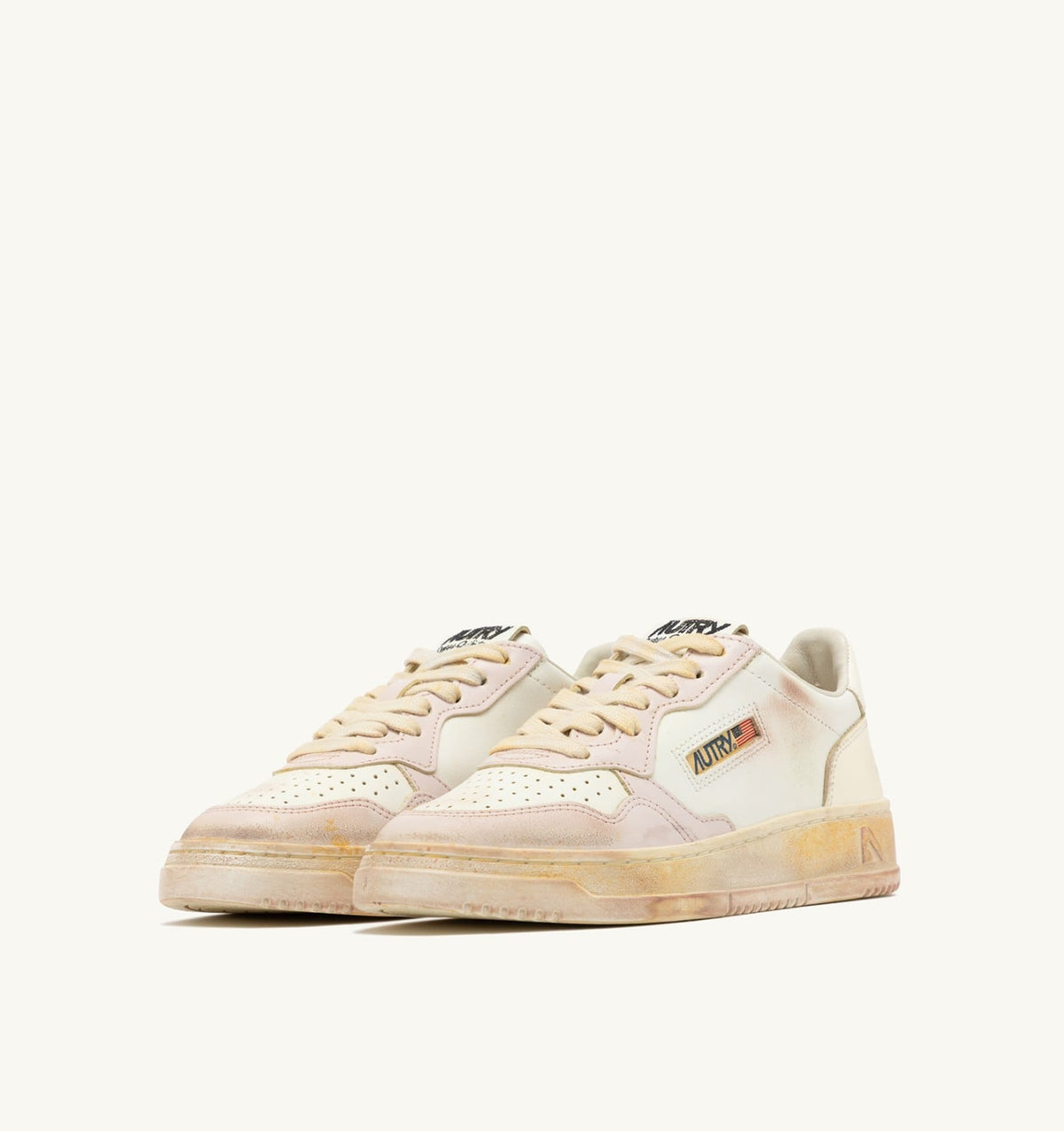Woman MEDALIST LOW SUPER VINTAGE SNEAKERS IN VANILLA WHITE AND MAUVE LEATHER