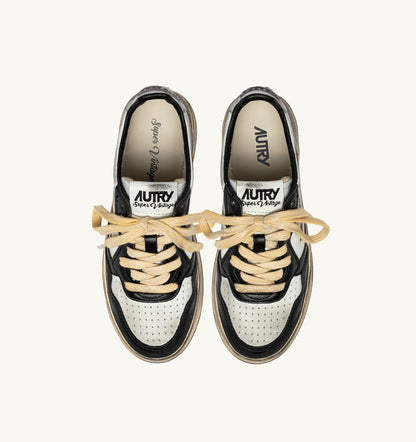 Woman MEDALIST LOW SUPER VINTAGE SNEAKERS LOW IN WHITE BLACK AND SILVER LEATHER