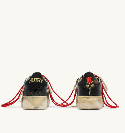Woman DALLAS LOW SUPER VINTAGE SNEAKERS IN BLACK LEATHER