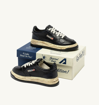 Woman MEDALIST LOW SUPER VINTAGE 'Autry x Maison MIHARA YASUHIRO General Scale.' SNEAKERS IN BLACK LEATHER