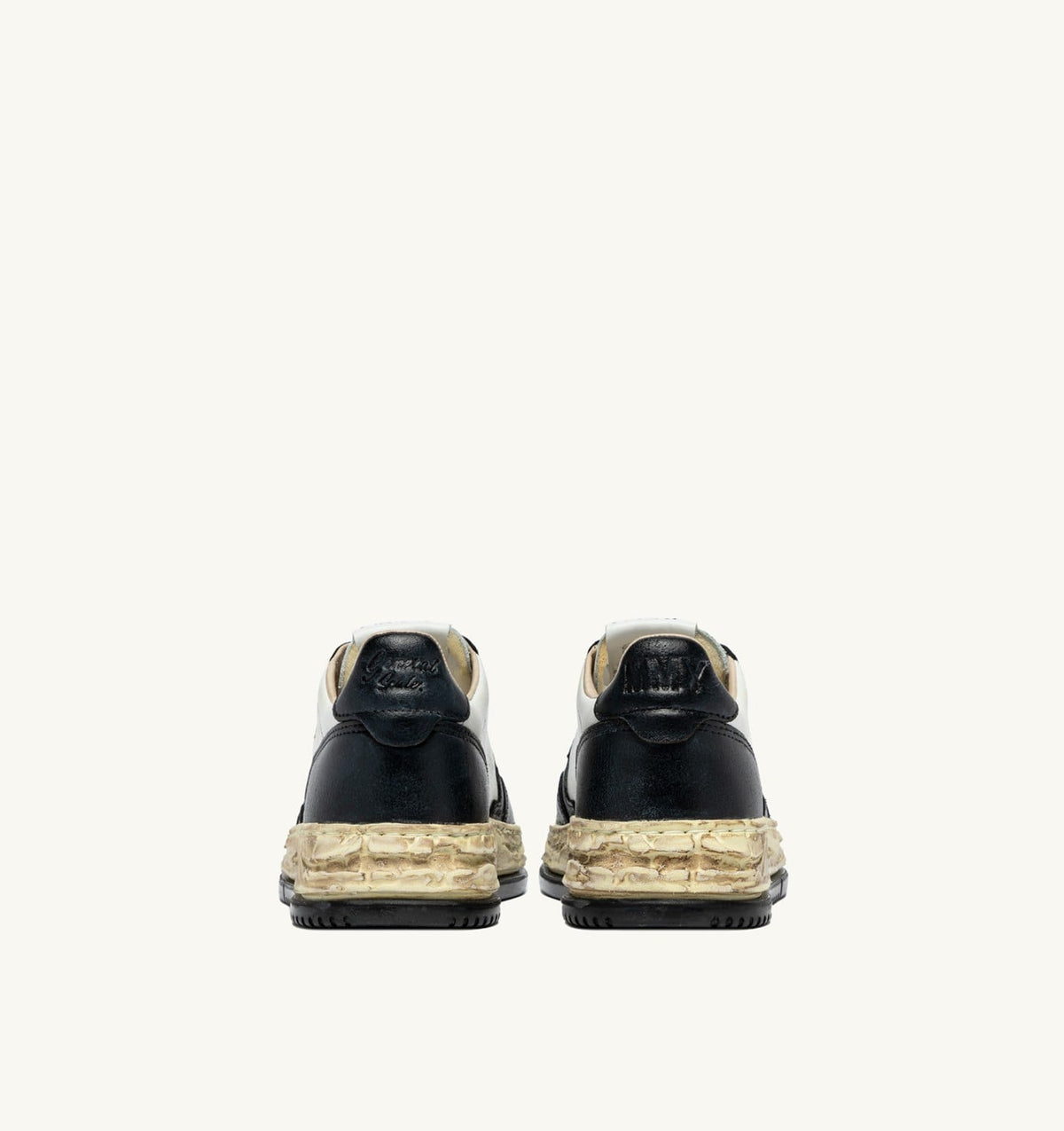 Woman MEDALIST LOW SUPER VINTAGE 'Autry x Maison MIHARA YASUHIRO General Scale.' SNEAKERS IN WHITE AND BLACK LEATHER