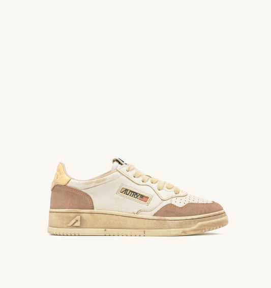 Woman MEDALIST LOW SUPER VINTAGE SNEAKERS IN WHITE AND PHARD LEATHER AND SUEDE