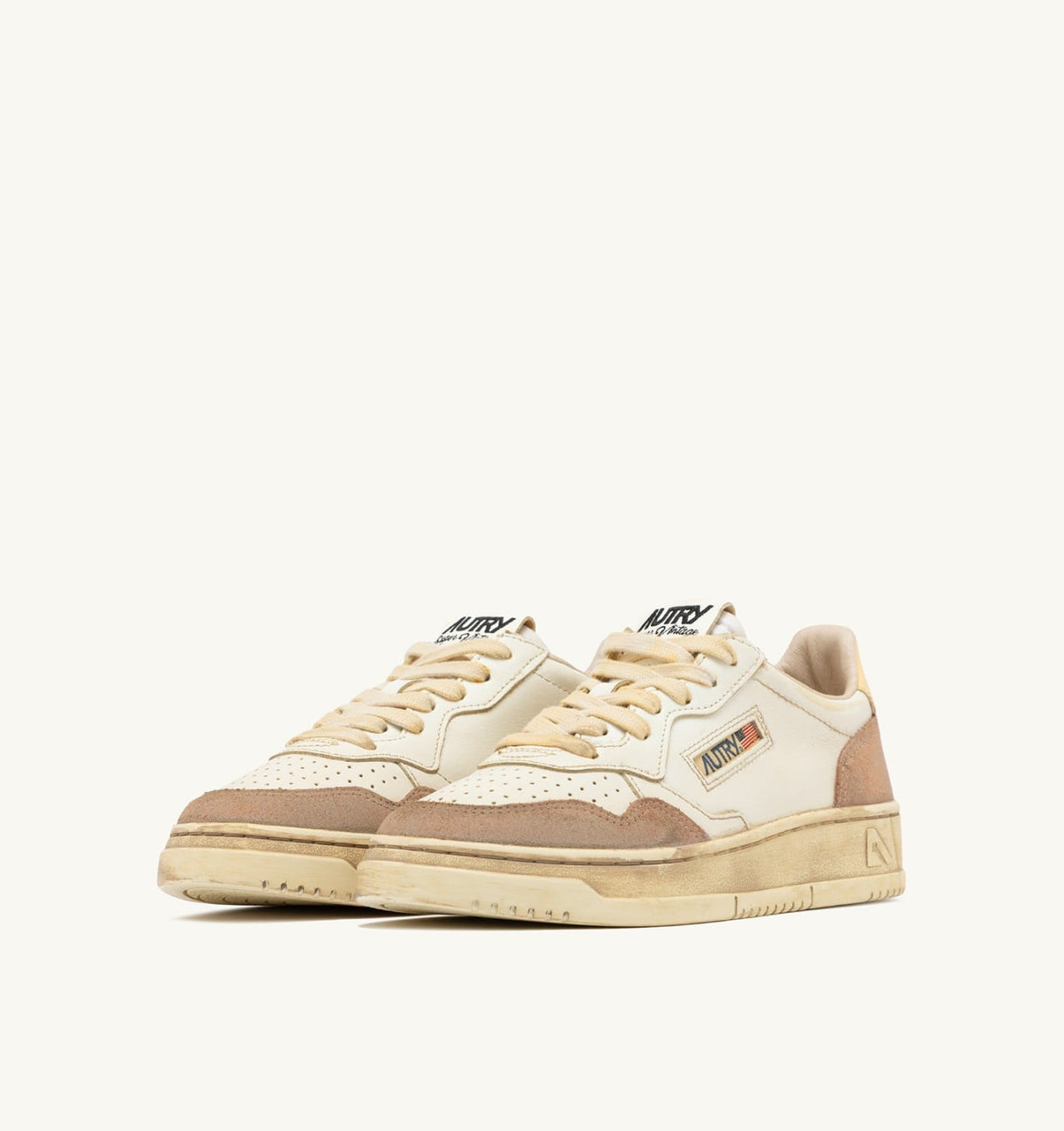 Woman MEDALIST LOW SUPER VINTAGE SNEAKERS IN WHITE AND PHARD LEATHER AND SUEDE
