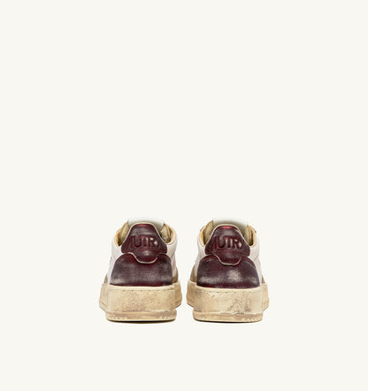 Woman MEDALIST LOW SUPER VINTAGE SNEAKERS IN PLATINUM AND VIOLET BRUSHED LEATHER