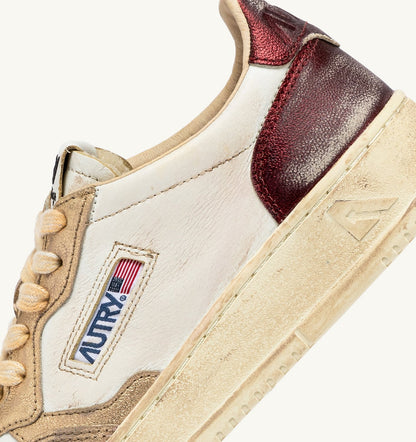 Woman MEDALIST LOW SUPER VINTAGE SNEAKERS IN PLATINUM AND VIOLET BRUSHED LEATHER