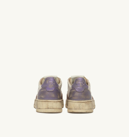 Woman MEDALIST LOW SNEAKERS SUPER VINTAGE IN WHITE FUCHSIA AND VIOLET LEATHER