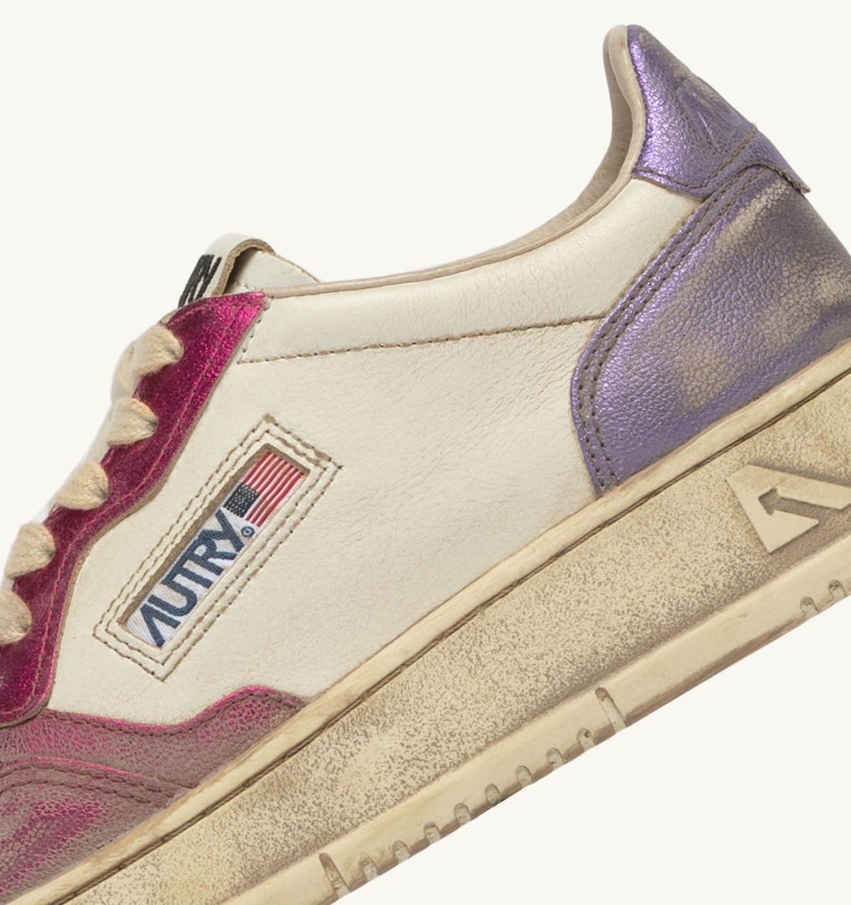 Woman MEDALIST LOW SNEAKERS SUPER VINTAGE IN WHITE FUCHSIA AND VIOLET LEATHER
