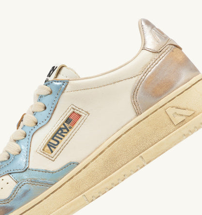 Woman MEDALIST LOW SUPER VINTAGE SNEAKERS IN SILVER AND BLUE LEATHER
