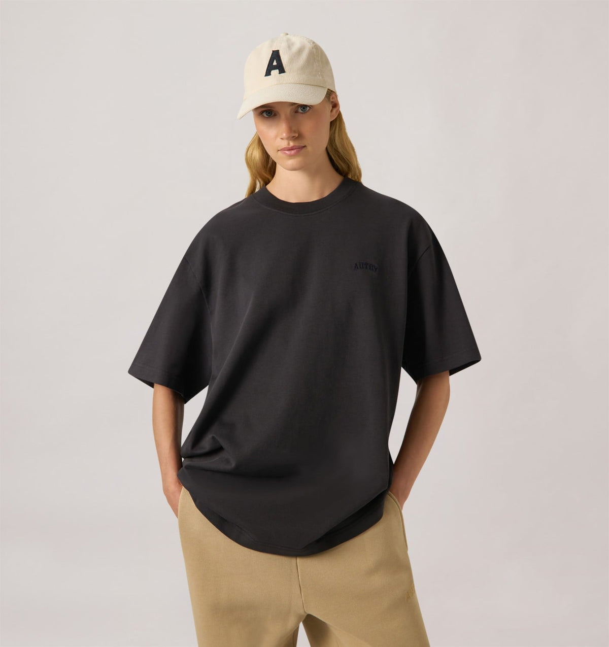 Woman|Man T-SHIRT WITH TONAL LOGO UNISEX