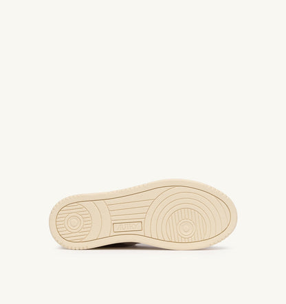 Woman DALLAS LOW SNEAKERS IN WHITE SUEDE
