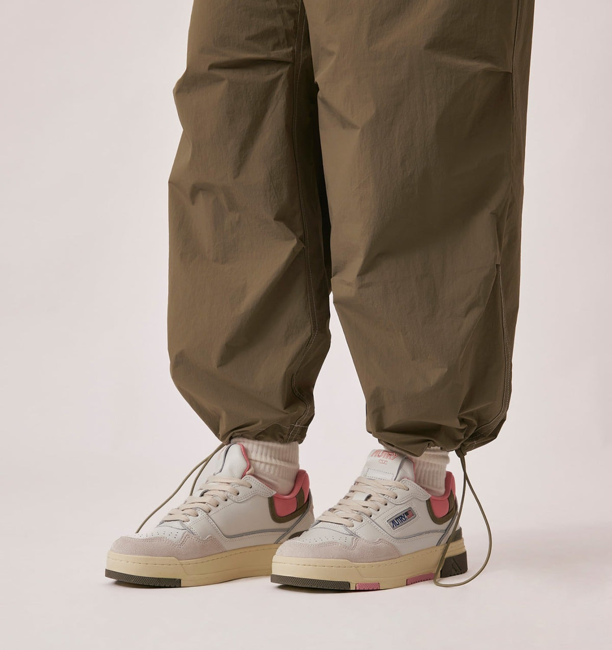Woman CLC LOW SNEAKERS IN WHITE AND GERANIUM LEATHER SUEDE