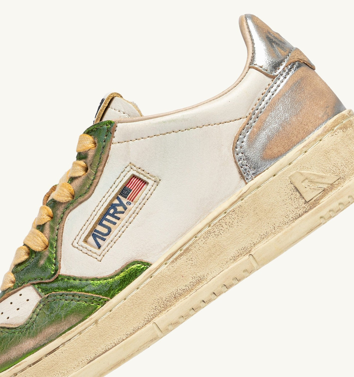 Woman MEDALIST LOW SUPER VINTAGE SNEAKERS IN GUN AND GREEN LEATHER