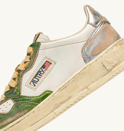 Woman MEDALIST LOW SUPER VINTAGE SNEAKERS IN GUN AND GREEN LEATHER