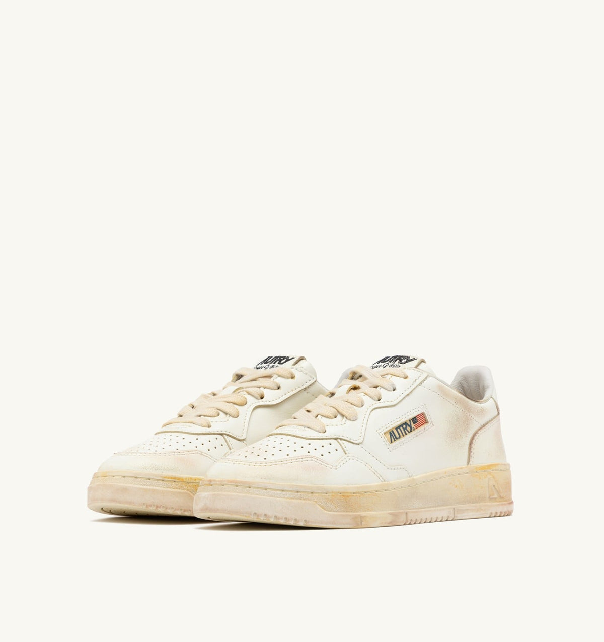 Woman MEDALIST LOW SUPER VINTAGE SNEAKERS IN WHITE LEATHER