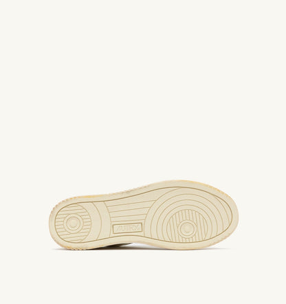 Woman MEDALIST LOW SUPER VINTAGE SNEAKERS IN WHITE LEATHER